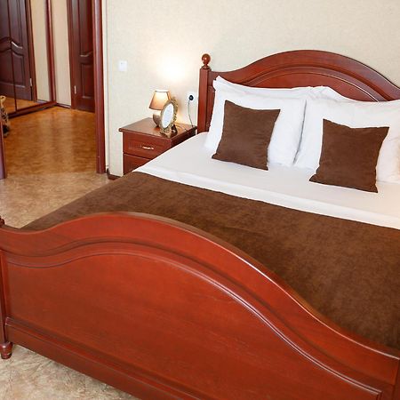 Studio De Luxe With Jacuzzi Суми Екстер'єр фото