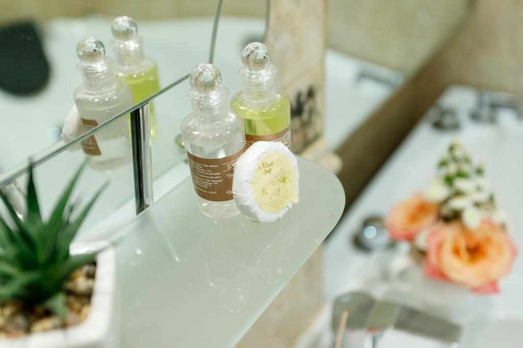 Studio De Luxe With Jacuzzi Суми Екстер'єр фото